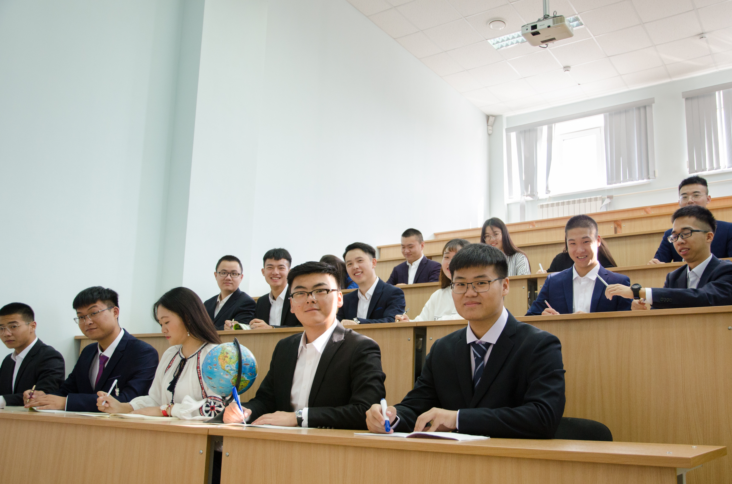 ЮУрГУ приглашает пройти профпереподготовку в области преподавания русского языка как иностранного